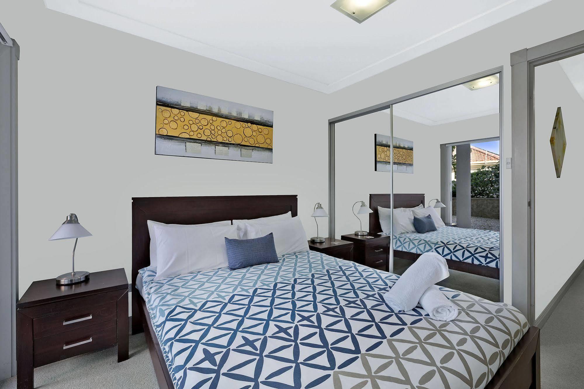 Sandy Cove Apartments Entrance ภายนอก รูปภาพ