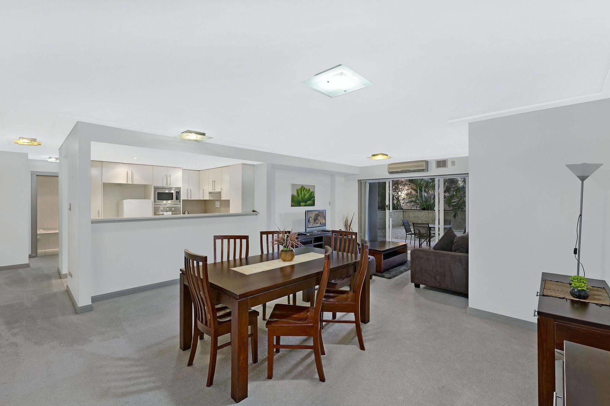 Sandy Cove Apartments Entrance ภายนอก รูปภาพ